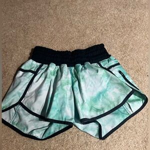 Lululemon Women's Green Tie-Dye Shorts